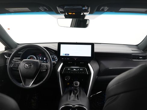 Used 2024 Toyota Venza Nightshade image 13