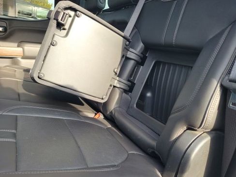 Used 2020 Chevrolet Silverado 1500 High Country w/ Technology Package AWD/4WD image 34