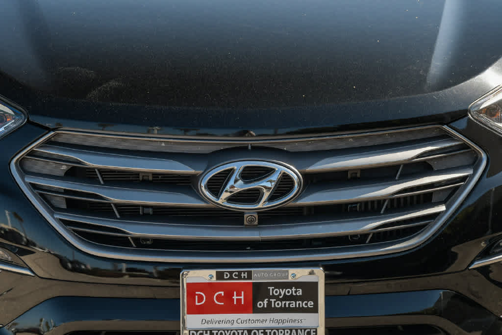 Used 2017 Hyundai Santa Fe Sport FWD image 4