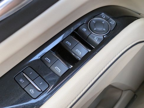 Certified 2023 Cadillac Escalade Premium Luxury image 21