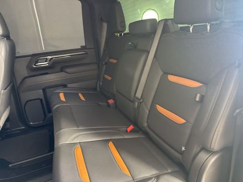 Used 2025 GMC Sierra 2500 AT4 image 21