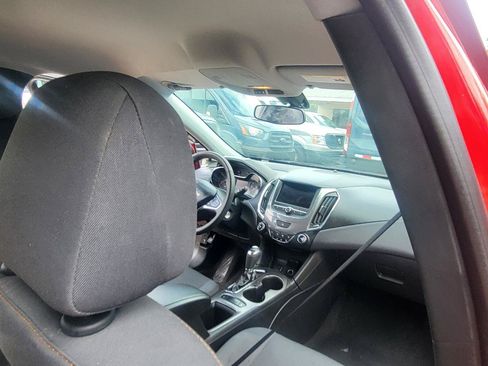 Used 2019 Chevrolet Cruze LS w/ LS Convenience Package FWD image 39