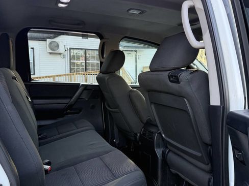 Used 2014 Nissan Titan SV w/ SV Value Truck Package image 17