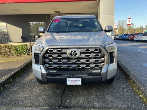 Used 2024 Toyota Tundra Platinum AWD/4WD image 2