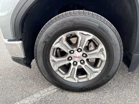 Used 2024 GMC Sierra 1500 SLT image 18