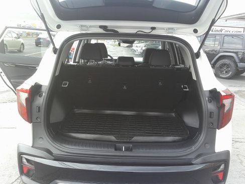 Used 2025 Kia Seltos S AWD/4WD image 18