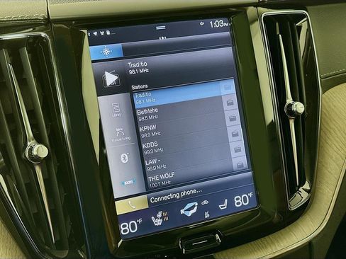 Used 2018 Volvo XC60 T5 Inscription image 45