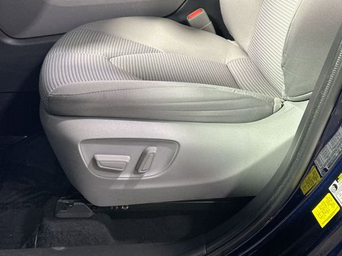 Used 2022 Toyota Highlander L image 14