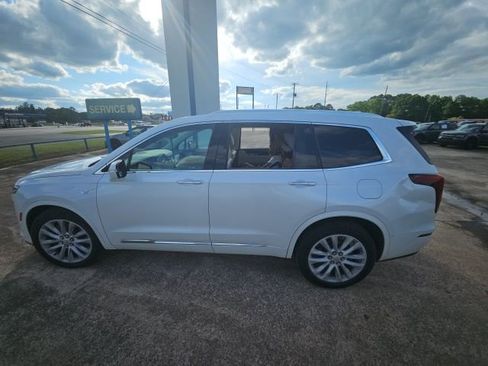 Used 2021 Cadillac XT6 Premium Luxury AWD/4WD image 1