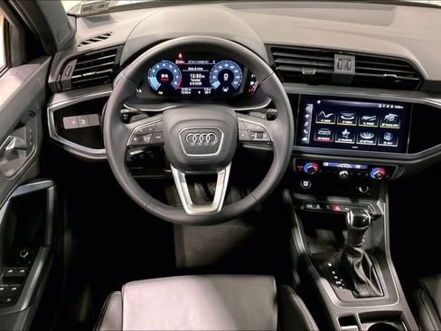 Certified 2025 Audi Q3 2.0T Premium w/ Convenience Package image 5