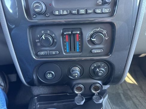 Used 2003 GMC Envoy SLE image 26