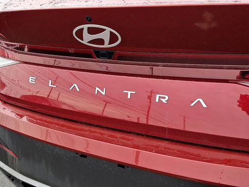 Certified 2024 Hyundai Elantra SEL image 30
