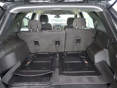 Used 2019 Chevrolet Equinox LT image 12