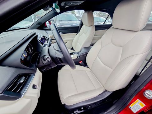 Used 2025 Cadillac CT4 Luxury image 26