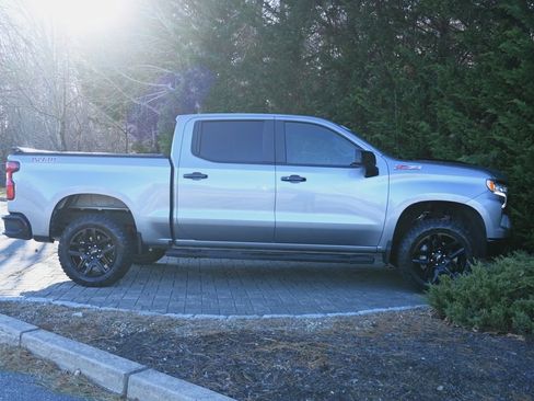Used 2024 Chevrolet Silverado 1500 LT Trail Boss image 8