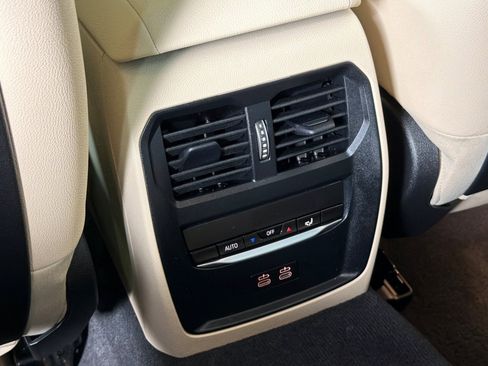 Used 2023 BMW i4 eDrive40 w/ M Sport Package image 16