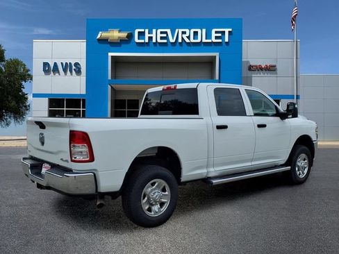 Used 2024 RAM 2500 Tradesman w/ Chrome Appearance Group AWD/4WD image 3