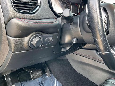 Used 2024 Dodge Durango GT image 27