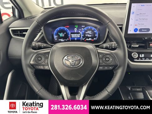 Certified 2026 Toyota Corolla Cross XLE FWD image 30