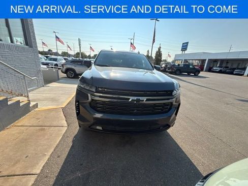 Used 2022 Chevrolet Suburban RST w/ Luxury Package AWD/4WD image 3