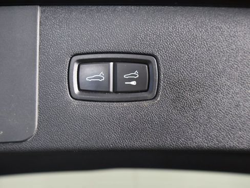 Used 2022 Porsche Cayenne image 26