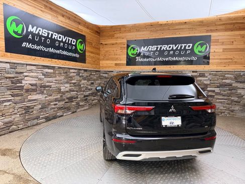Used 2022 Mitsubishi Outlander SE AWD/4WD image 7