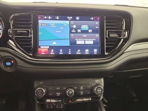 Used 2022 Dodge Durango SXT AWD/4WD image 13