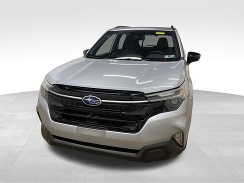 New 2025 Subaru Forester Touring image 2