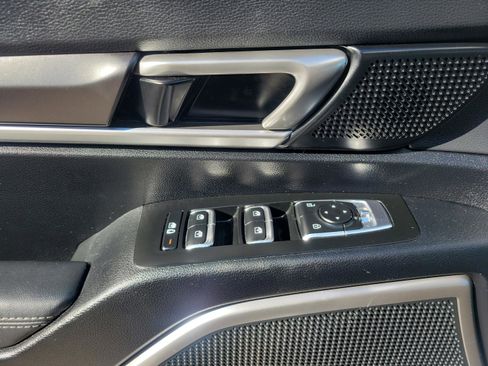 Used 2023 Kia Telluride S image 18