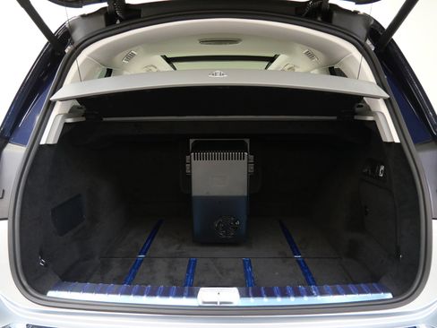 Used 2024 Mercedes-Benz Maybach GLS 600 4MATIC image 17