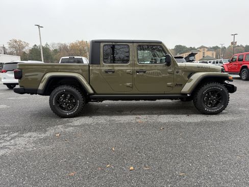 New 2026 Jeep Gladiator Sport AWD/4WD image 9