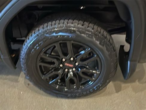 Used 2022 GMC Sierra 1500 Elevation image 10