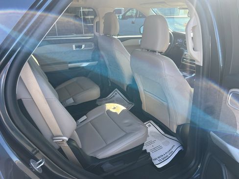 Used 2023 Ford Explorer XLT w/ Equipment Group 202A image 15