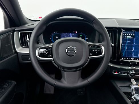 Used 2024 Volvo XC60 T8 Ultimate w/ Climate Package image 6