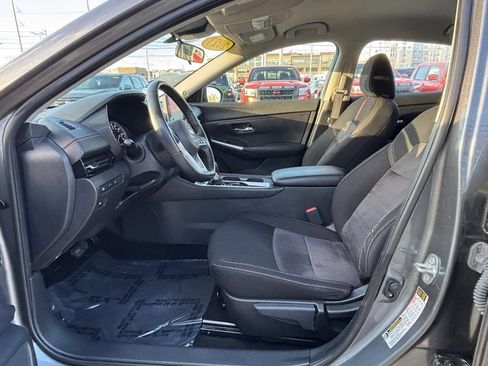 Used 2023 Nissan Sentra SR w/ Trunk Package image 10