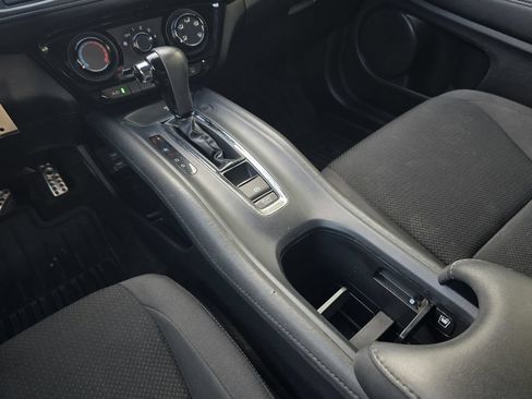 Used 2022 Honda HR-V Sport image 17