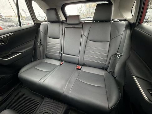 Used 2019 Toyota RAV4 XLE Premium w/ Cold Weather Package AWD/4WD image 21