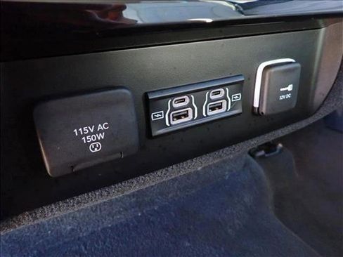 Used 2022 Jeep Wagoneer Series II image 12