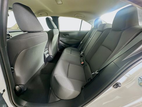 Used 2026 Toyota Corolla LE FWD image 27