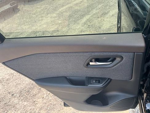Used 2023 Nissan Rogue SV AWD/4WD image 23
