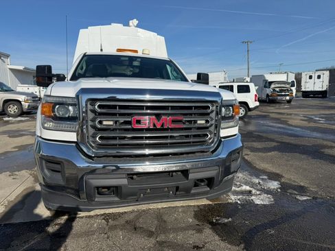 Used 2017 GMC Sierra 3500 4x4 Regular Cab image 8