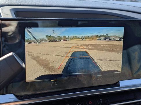 Used 2024 Chevrolet Silverado 2500 LT image 14