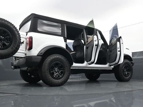 Certified 2024 Ford Bronco Wildtrak AWD/4WD image 38