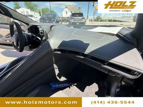 Used 2022 Chevrolet Corvette Stingray Premium Cpe w/ Z51 Performance Package RWD image 29