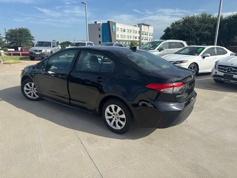 Used 2024 Toyota Corolla LE FWD image 5