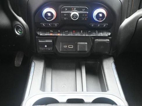 Used 2020 GMC Sierra 1500 AT4 w/ AT4 Premium Package AWD/4WD image 23