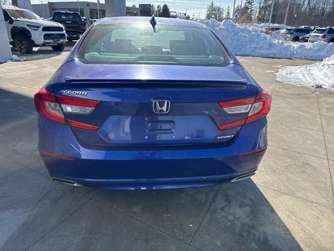 Used 2018 Honda Accord Sport image 6