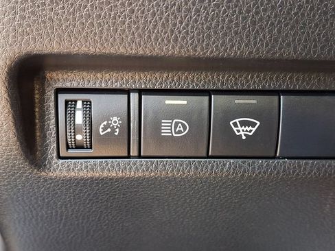 Used 2019 Toyota RAV4 XLE Premium w/ Cold Weather Package AWD/4WD image 26