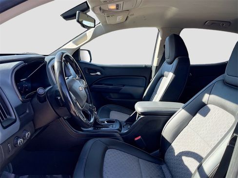 Used 2022 Chevrolet Colorado Z71 w/ LPO, Tonneau and Step Package image 21