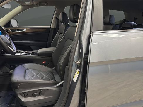 Used 2025 Volkswagen Atlas SE w/ Black Wheel Package AWD/4WD image 9